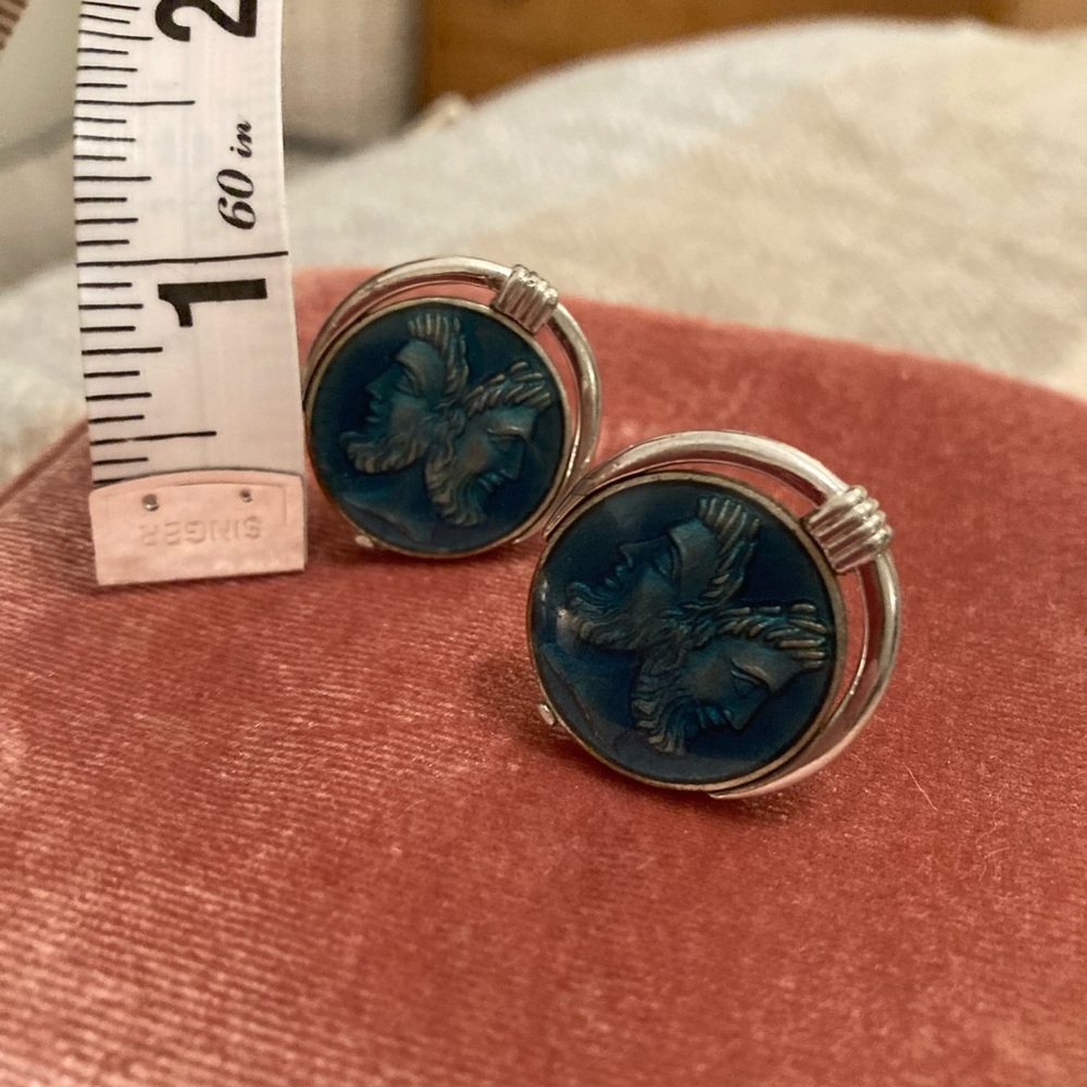 Roman bust cuff links